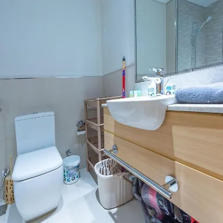 Luxury Escapes - Cozy Studio In Front Of Metro Stn - Access To Gym & Pool - Aura Azizi Dubai Exterior photo