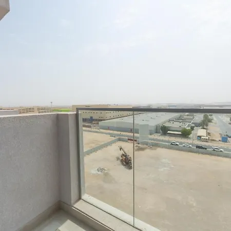 Luxury Escapes - Cozy Studio In Front Of Metro Stn - Access To Gym & Pool - Aura Azizi Dubai Exterior photo