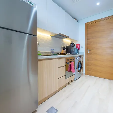 Luxury Escapes - Cozy Studio In Front Of Metro Stn - Access To Gym & Pool - Aura Azizi Dubai Exterior photo